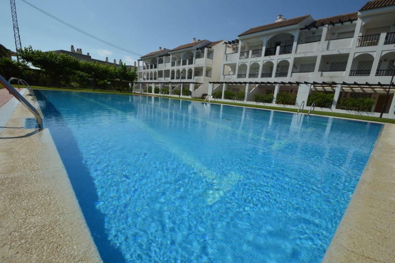 Apartamento con terraza privada y piscinas Vinarós Exterior foto